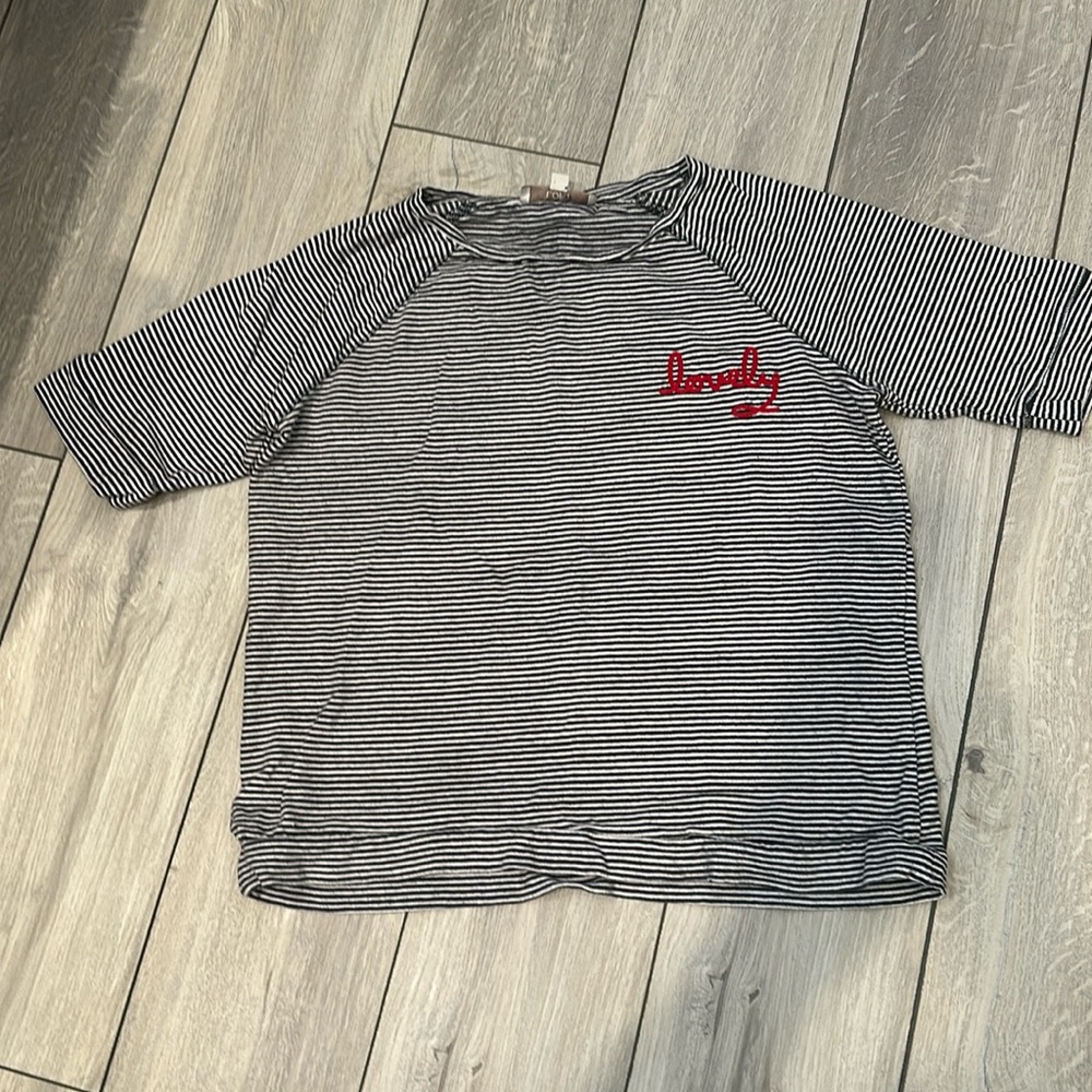 2/10 Lovely T